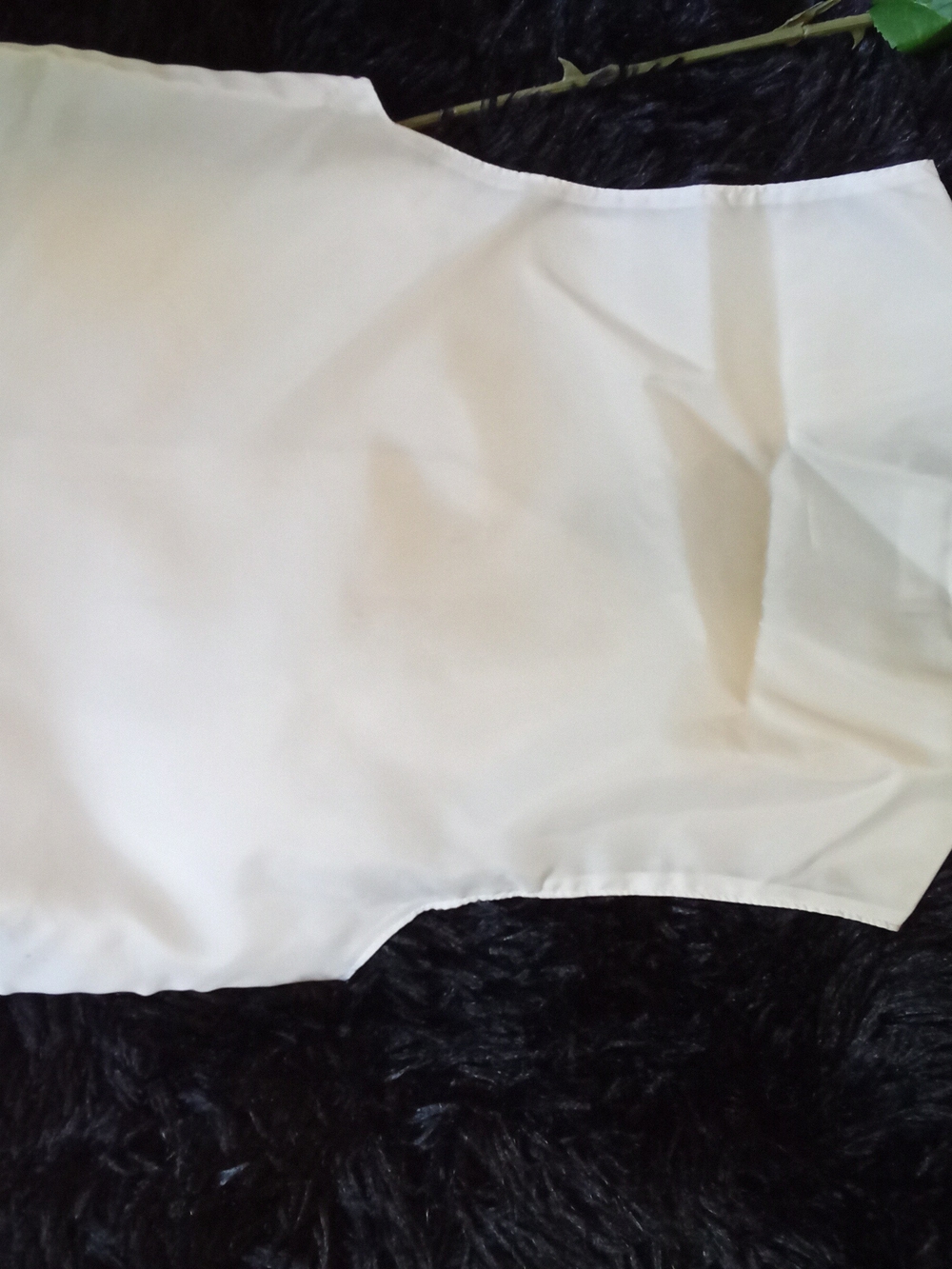 Classic Cream Vest - Button Front (4) - Picture 4 of 7